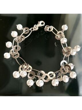 Sterling silver white freshwater pearl Chacha bracelet 🆕